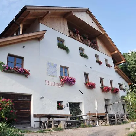 Farm stay Rielingerhof Collalbo